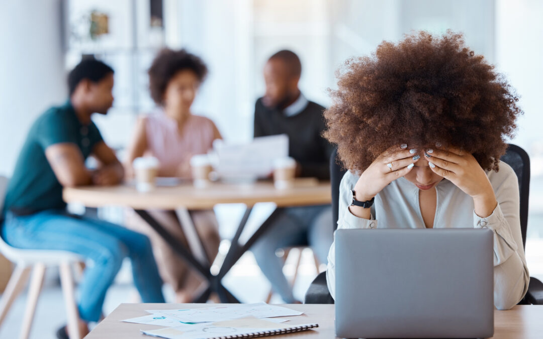 Absentéisme, turnover, erreurs : les indicateurs qui révèlent un problème ergonomique dans votre organisation